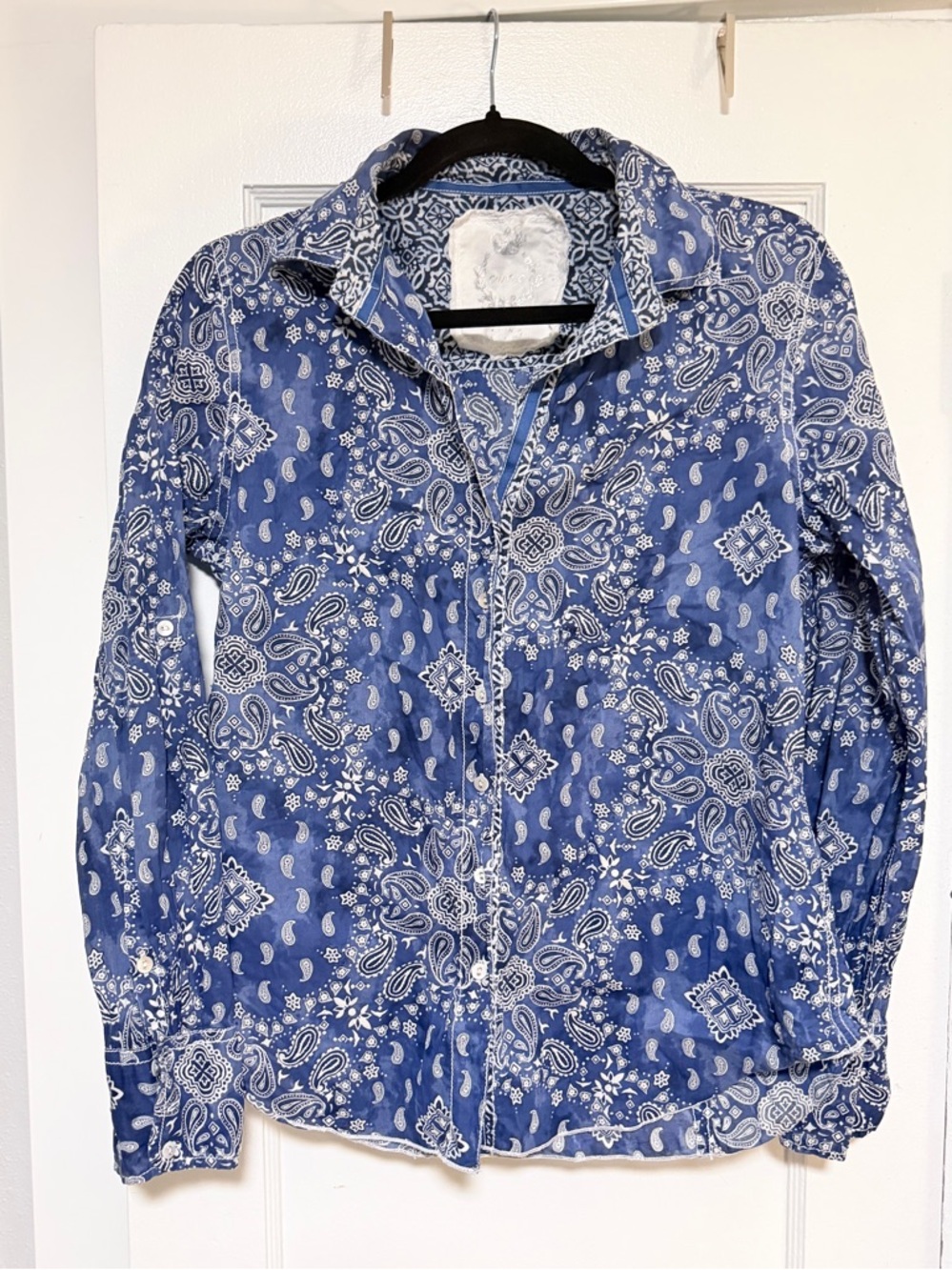 Cino Blue Paisley Button Down Shirt - Perfect Condition